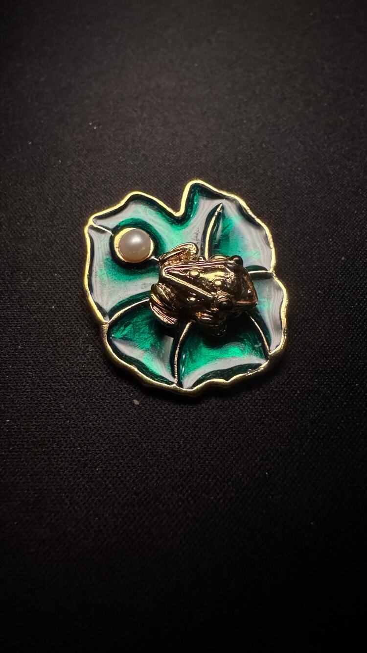 Vintage JJ Frog on Lily Pad with Real Pearl Brooch